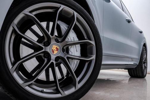 2022 Porsche Cayenne Turbo