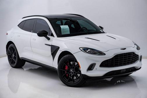 Lunar White 2021 Aston Martin DBX V8