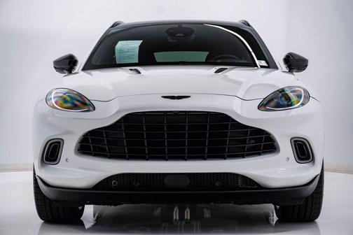 Lunar White 2021 Aston Martin DBX V8