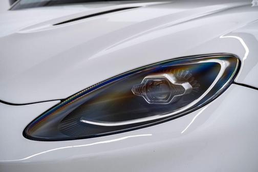 Lunar White 2021 Aston Martin DBX V8