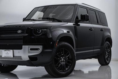 Santorini Black Metallic 2025 Land Rover Defender S