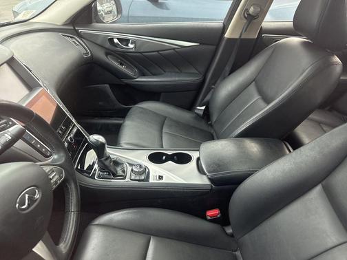 2017 INFINITI Q50 3.0t Signature Edition