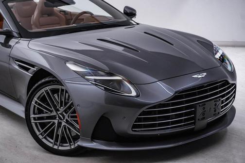 2025 Aston Martin DB12 Volante
