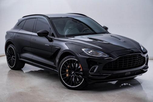 2023 Aston Martin DBX V8
