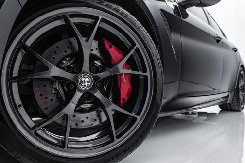 2021 Alfa Romeo Giulia Quadrifoglio