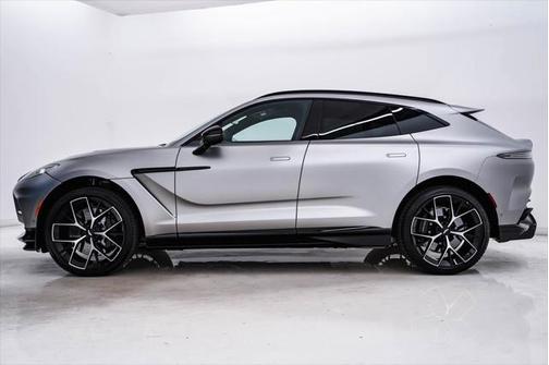 2025 Aston Martin DBX 707