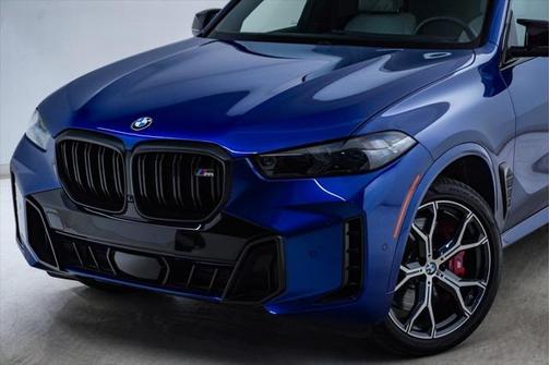2025 BMW X5 M60i
