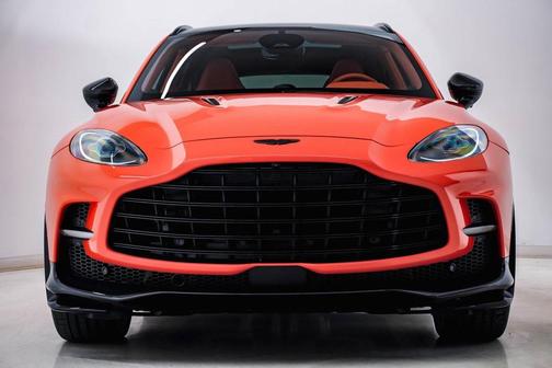 2025 Aston Martin DBX 707