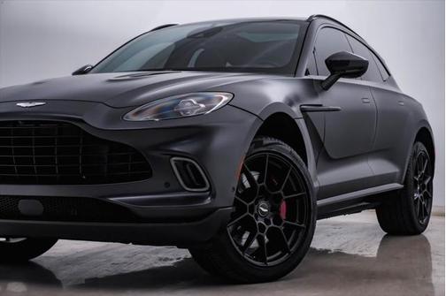 2021 Aston Martin DBX Carbon