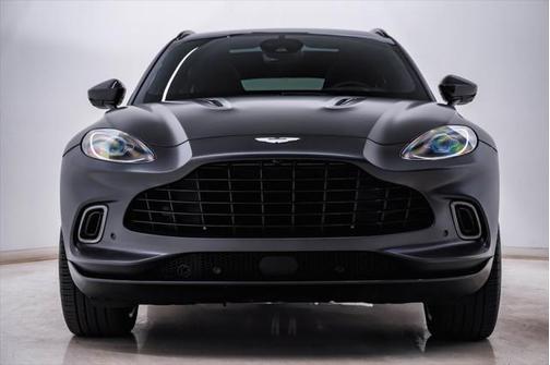 2021 Aston Martin DBX Carbon