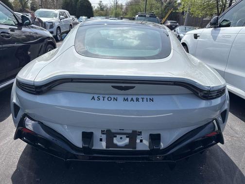 Apex Gray 2025 Aston Martin Vantage Coupe