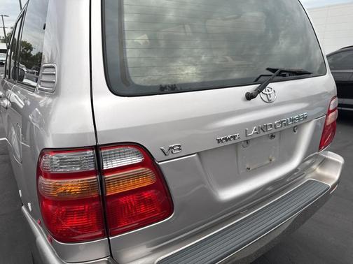 1999 Toyota Land Cruiser Base