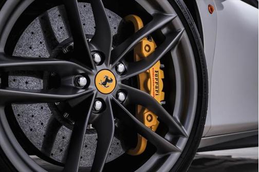 2018 Ferrari 488 Spider Base