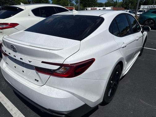 Ice Cap 2025 Toyota Camry SE
