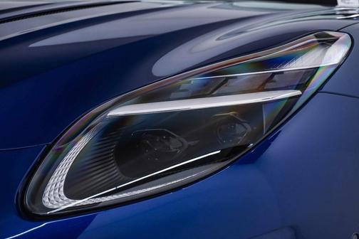 2025 Aston Martin DB12 Volante