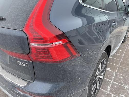 2022 Volvo XC60 B6 Inscription