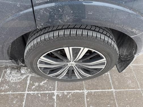 2022 Volvo XC60 B6 Inscription