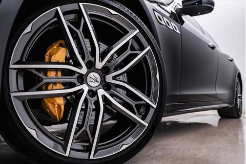 2023 Maserati Quattroporte Modena