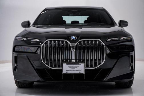 2025 BMW 740 740i xDrive