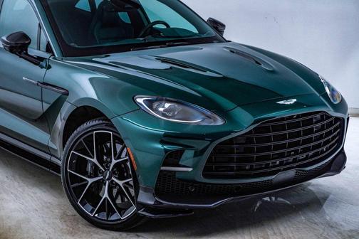 2025 Aston Martin DBX 707
