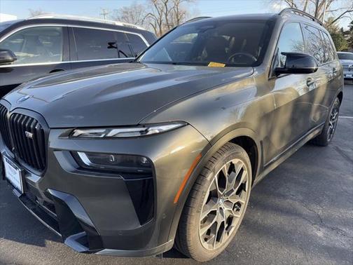 2023 BMW X7 M60i