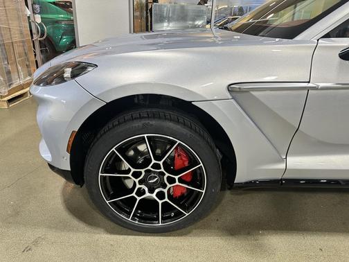 2021 Aston Martin DBX SUV