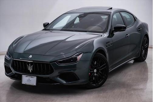 2022 Maserati Ghibli Modena Q4