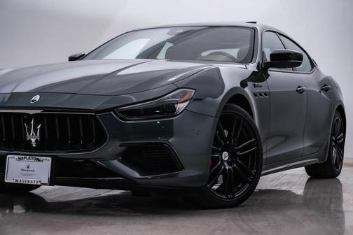 2022 Maserati Ghibli Modena Q4