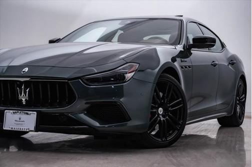 2022 Maserati Ghibli Modena Q4