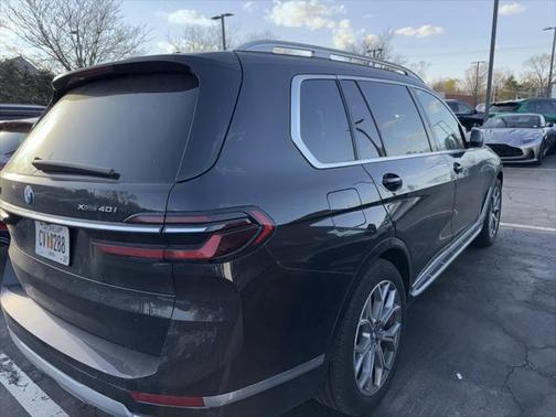 2025 BMW X7 xDrive40i