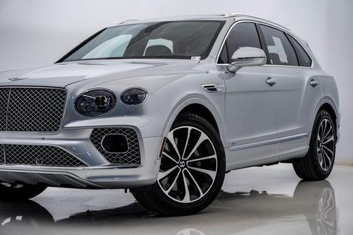 Moonbeam 2022 Bentley Bentayga V8