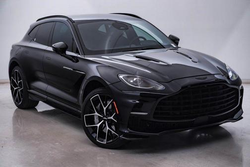 2025 Aston Martin DBX 707
