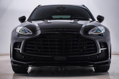 2025 Aston Martin DBX 707