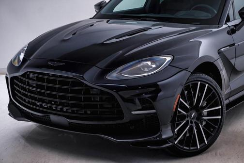 2024 Aston Martin DBX 707
