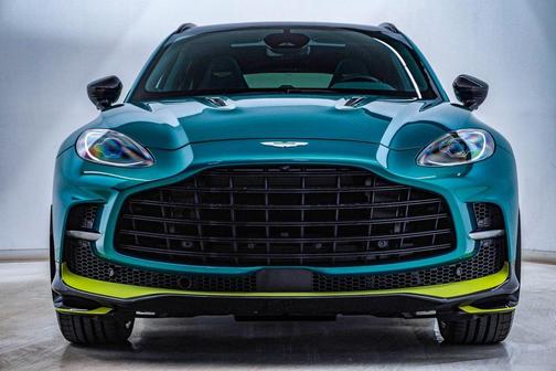 2025 Aston Martin DBX 707