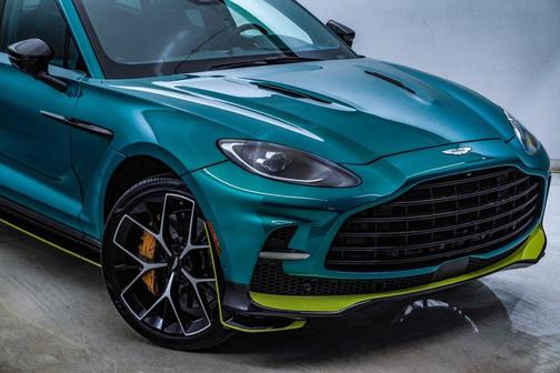 2025 Aston Martin DBX 707