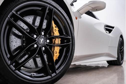 2017 Ferrari 488 Spider Base