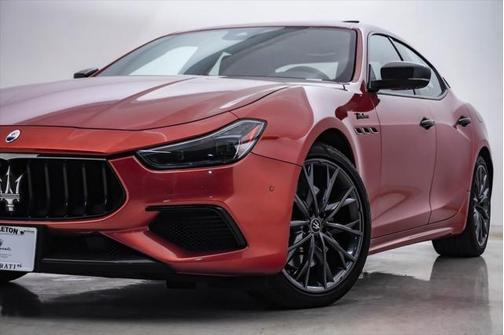 2022 Maserati Ghibli Modena Q4