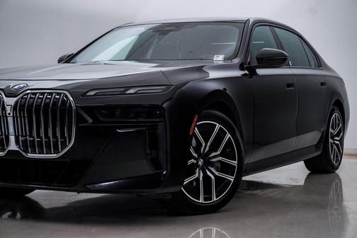 2025 BMW 740 740i xDrive