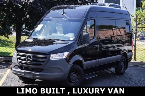 2023 Mercedes-Benz Sprinter 2500 Crew 144 WB