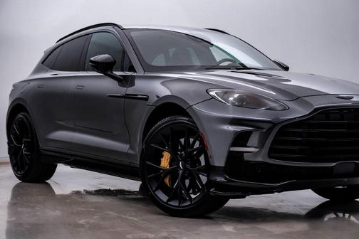 2026 Aston Martin DBX 707