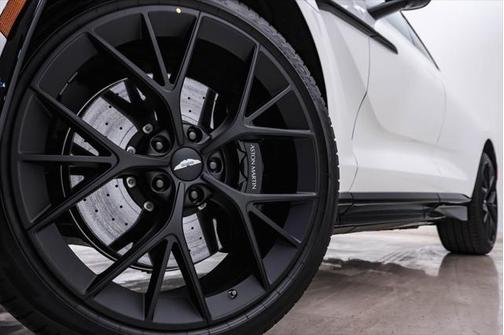 2025 Aston Martin DBX 707