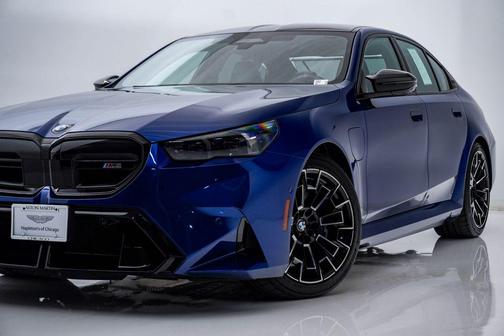 Marina Bay Blue Metallic 2025 BMW M5 Base
