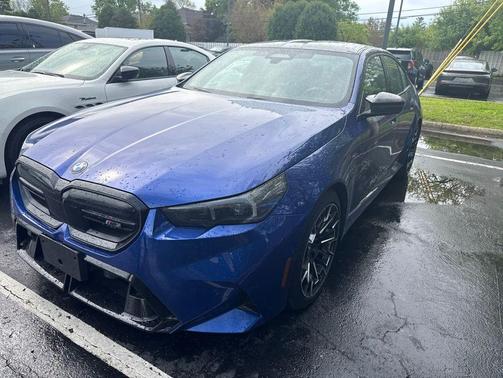 Marina Bay Blue Metallic 2025 BMW M5 Base