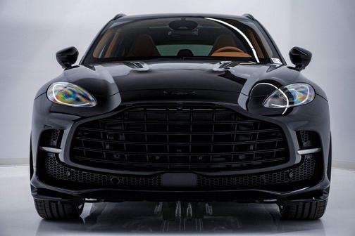 2026 Aston Martin DBX 707