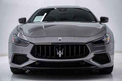 Grigio Metallic 2022 Maserati Ghibli Modena Q4