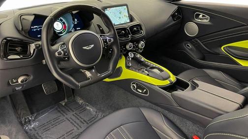 Photo 3 of 34 of 2019 Aston Martin Vantage Base