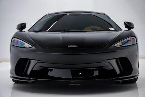 Onyx Black 2023 McLaren GT Base