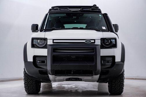 2024 Land Rover Defender TReK Pack