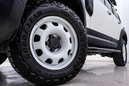 2024 Land Rover Defender TReK Pack